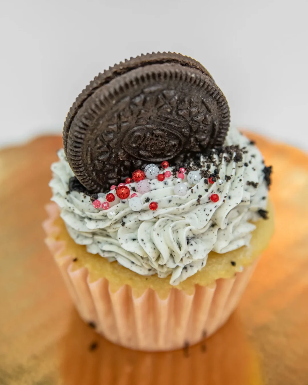 VirginaDeliciousCakes_CupcakecookeroyalOreo-q85-1782503791-9812